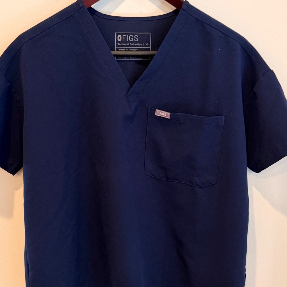 FIGS Casma Scrub Top Navy Blue Technical Collection V-Neck XS W23SW1053